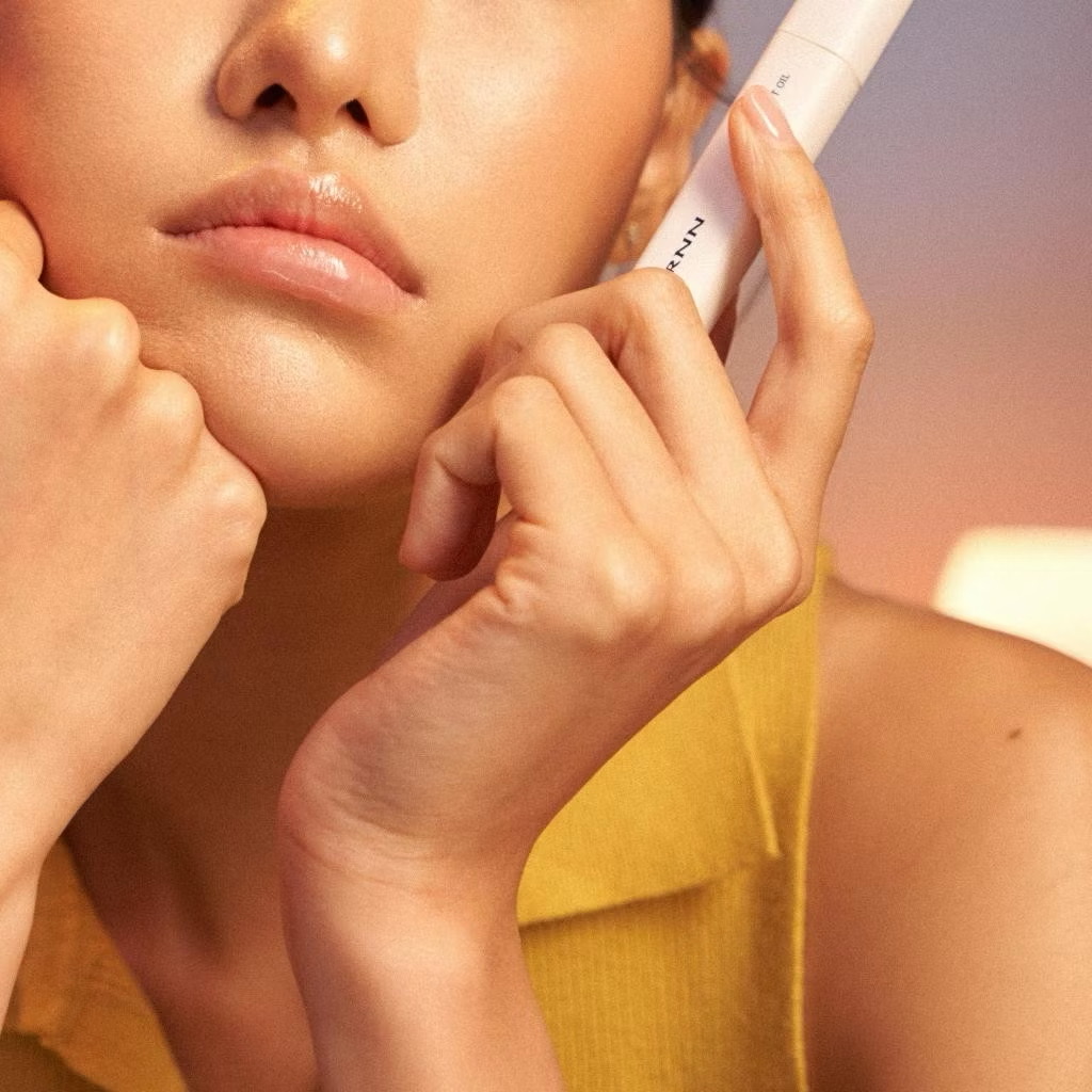 Son dưỡng môi HARNN 2G LIP TREATMENT OI