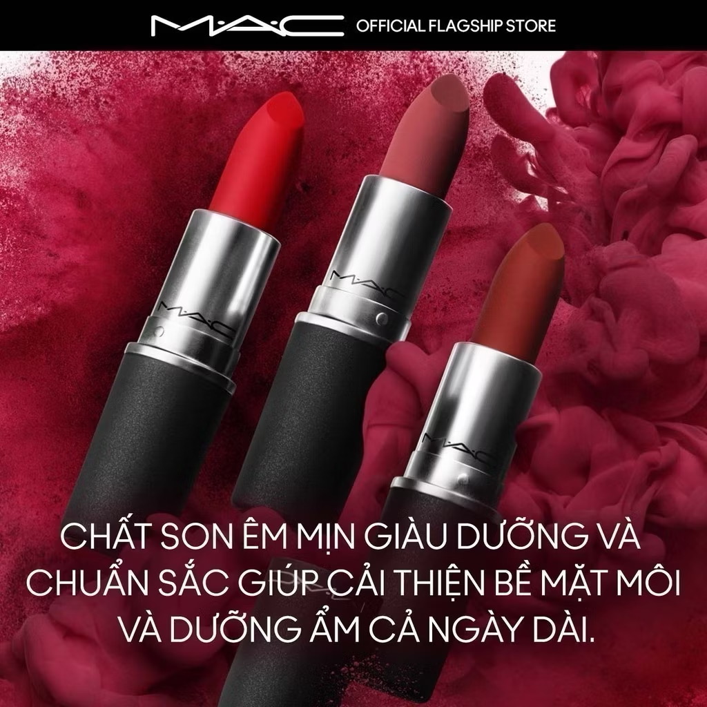 ￼Son thỏi lì MAC Powder Kiss Lipstick đem đến hiệu ứng mịn lì nhẹ môi giúp làm mờ vân môi và dưỡng ẩm 