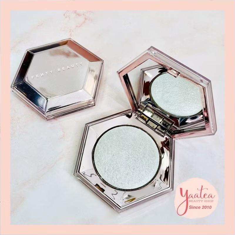 ￼Highlight FENTY BEAUTY DIAMOND BOMB 